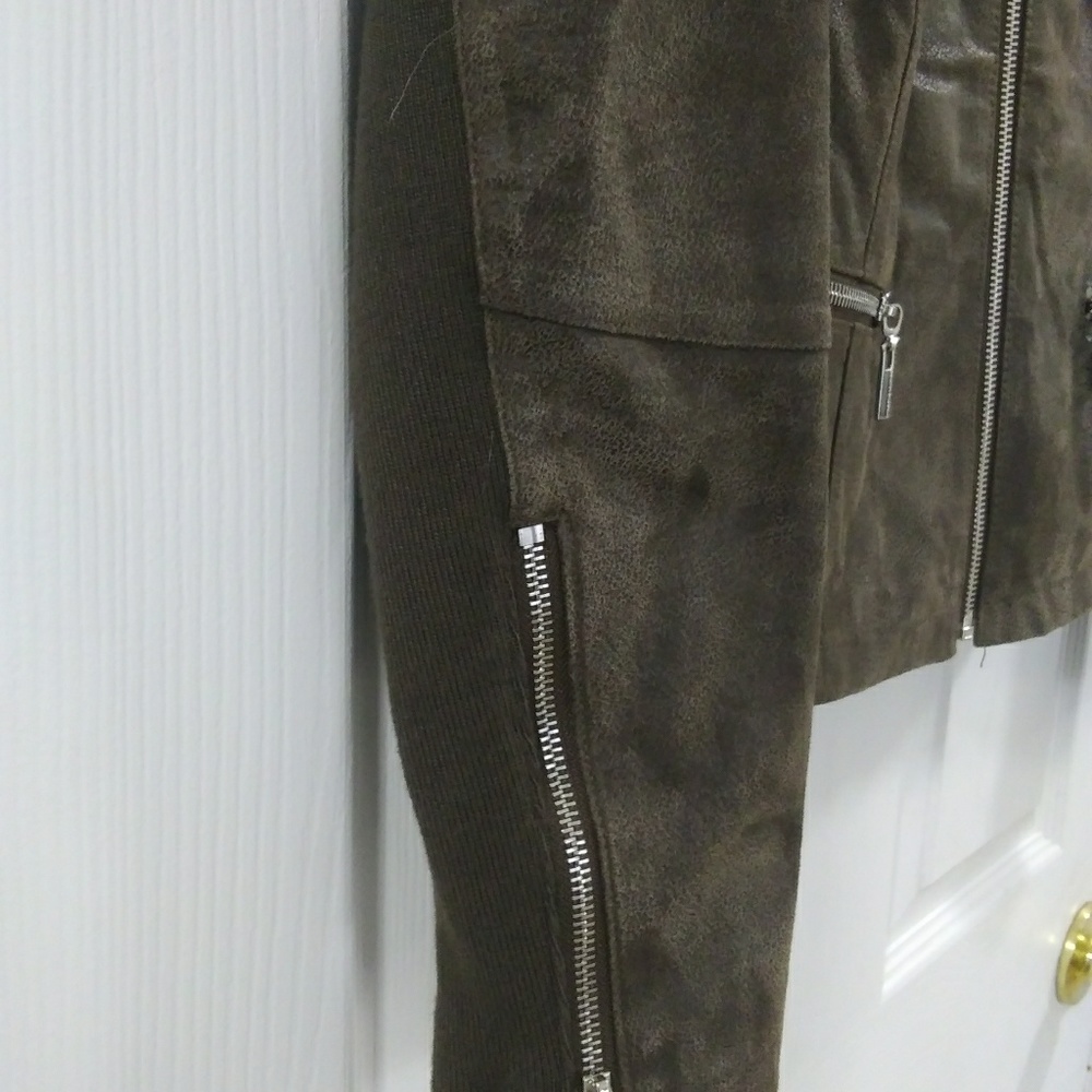 Wilsons Leather Jacket Sz. (M) - Picture 5 of 8